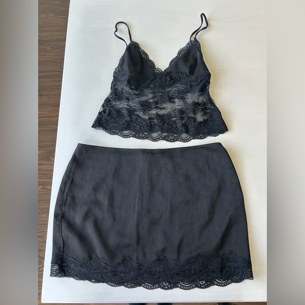 White fox set perfect for the fall size small top size medium bottom